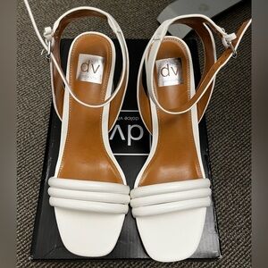 Women’s Fleck Two-Piece Ankle Strap Sandal (DV Dolce Vita) Size 8 1/2 Brand New